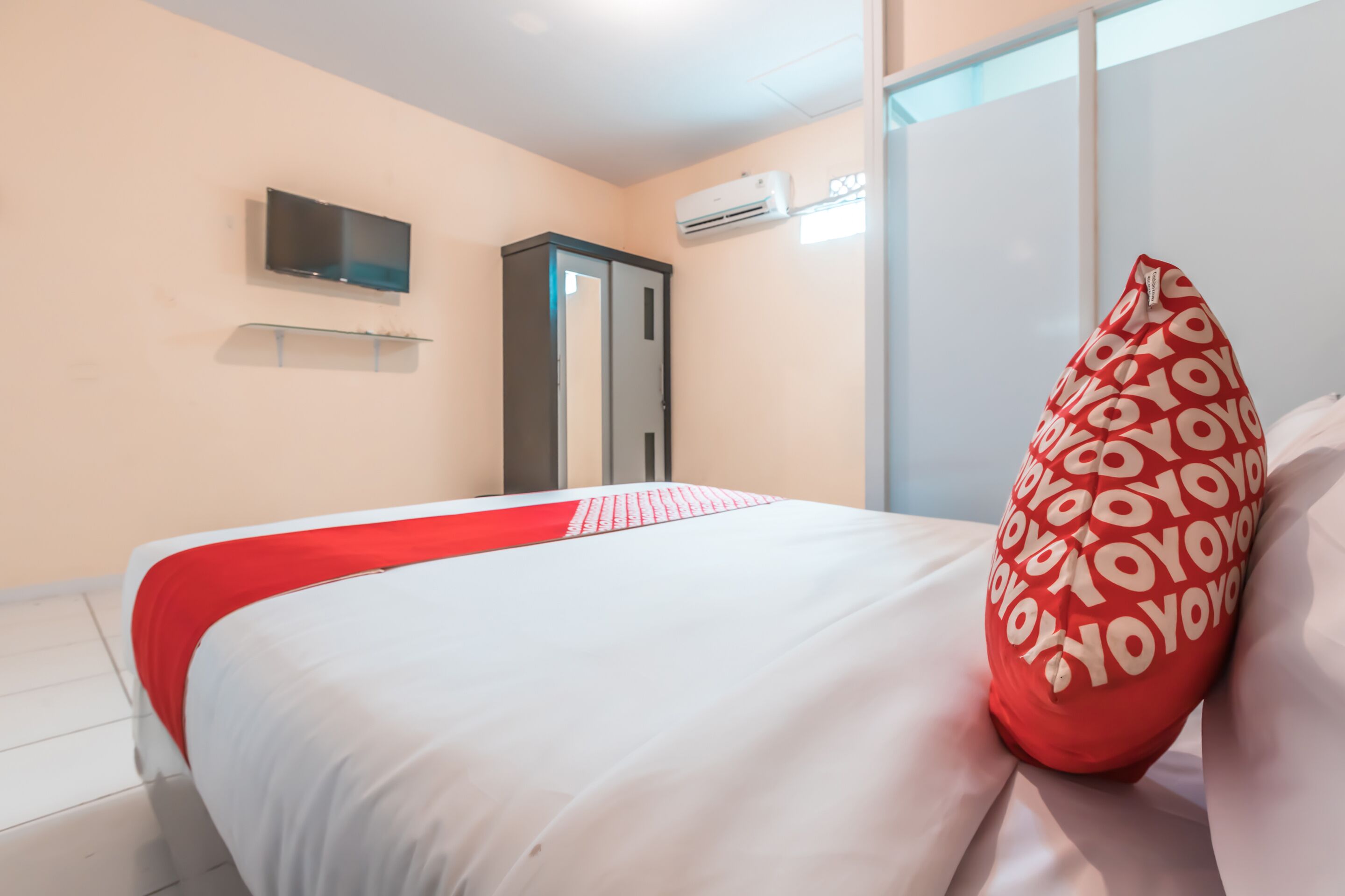 Photo - Hotel O J&b Room Pramuka