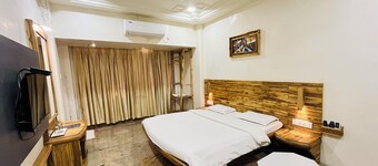 Hotel Shripad Continental