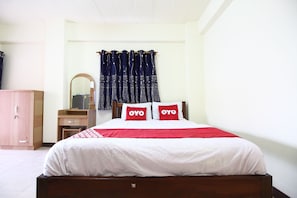 Chambre Standard double | Bureau, système d’insonorisation, accès au Wi-Fi (inclus)