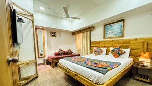 Luxury Quadruple Room - Hotel Regency (Amravati)
