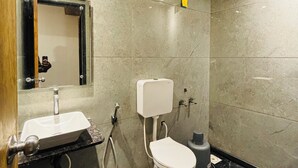 Family Quadruple Room | Bathroom - Hotel Regency (Amravati)