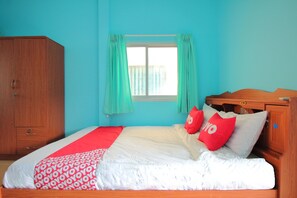 Habitación doble estándar | Escritorio, wifi gratis y ropa de cama