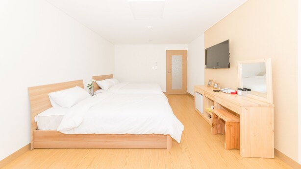 Deluxe Twin Room - Samda Hostel (Jeju City)
