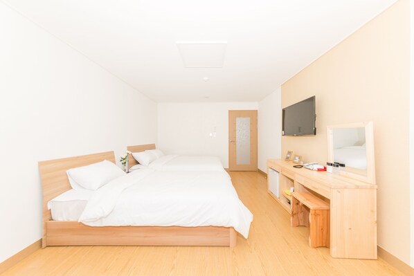 华丽双床房 | 隔音、免费 WiFi