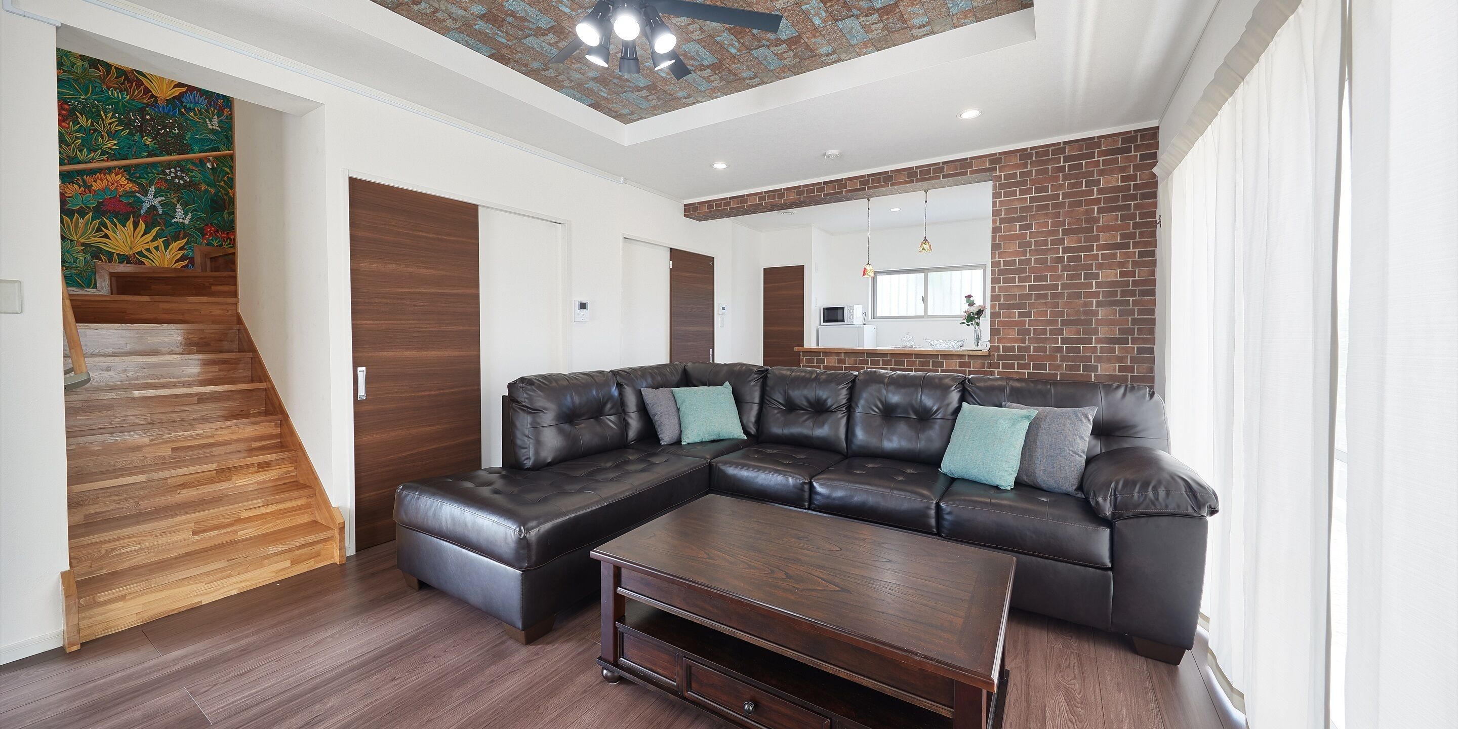 Rumah Deluks, 3 kamar tidur (Rekibu5, Two-storied building) | Area keluarga | TV layar datar