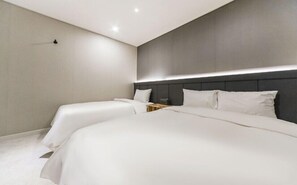 Standard Twin Room (No Breakfast served on Monday/ Saturday/Sunday) | Premium-sengetøj, dundyner, mørklægningsgardiner, gratis Wi-Fi