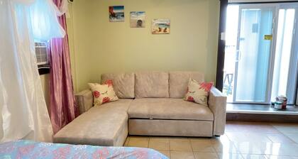 Convenient and clean studio near the beach and Newport.
