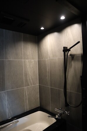 [Equipped with the latest equipment] Rental villa HAKUBA HOKUJO | Deep soaking bathtub