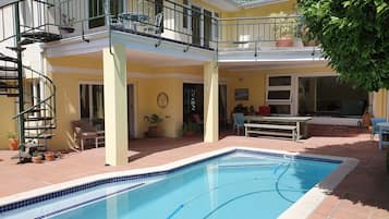 Outdoor pool, sun loungers