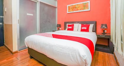 OYO 1956 Kana Family Residence