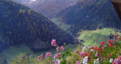 Apartment Kreuzspitze on the second floor at House Gutwenger