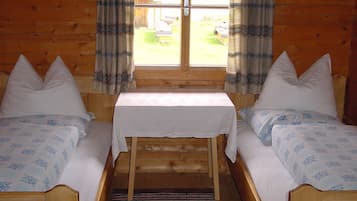 2 bedrooms, bed sheets