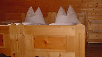 3 habitaciones y ropa de cama