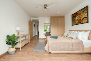 2 chambres, coffre-fort, fer et planche à repasser, lit de bébé portatif