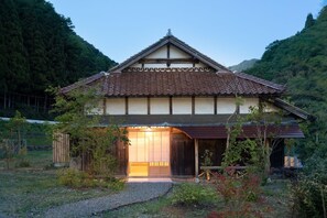 Exterior - Hinui Hitohi Yasudatei (Onan)