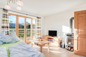 1 chambre, fer et planche à repasser, Wi-Fi gratuit, draps fournis