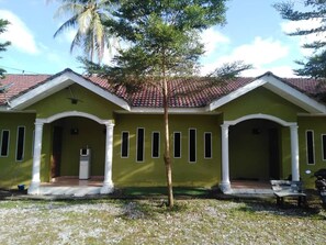 Exterior - Dream Cube is only about 6 mins ride to Cenang Beach and Tengah Beach. (Langkawi)