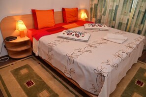 1 bedroom, iron/ironing board, WiFi, bed sheets