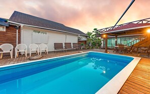 Seasonal outdoor pool