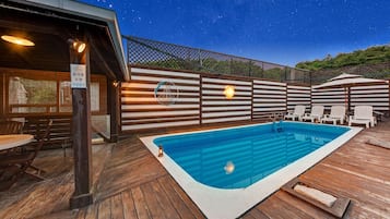 Seasonal outdoor pool