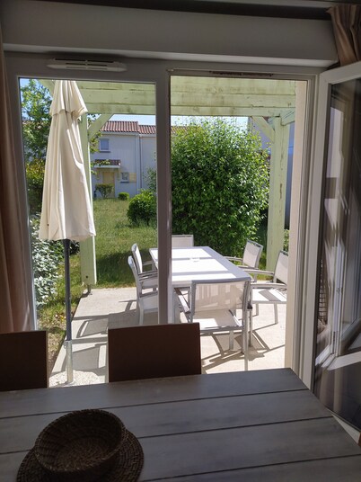 A small house in the Vendée, with access to the swimming pool