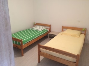 4 Schlafzimmer, Bügeleisen/Bügelbrett, kostenloses WLAN