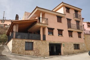Exterior - CASA GARRÓN, in the heart of the Universal Mountains, Sierra de Albarracín (Moscardón)
