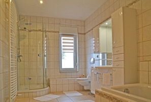 Shower, towels