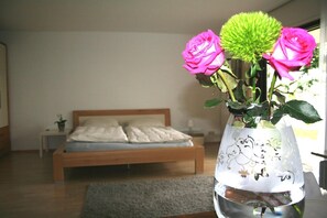 2 bedrooms, soundproofing, iron/ironing board, free WiFi - Pension Karlsbad am Waldrand (Karlsbad)