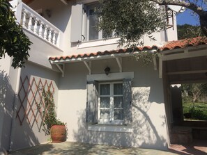 Front of property - Villa Tillia (Skopelos)