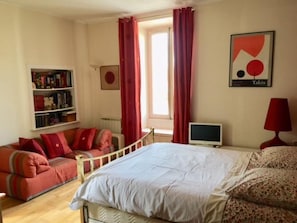 Habitación doble superior (Mademoiselle G) | Decoración individual, mobiliario individual, escritorio