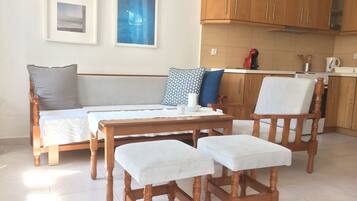 Apartment | Ruang tamu | TV skrin rata