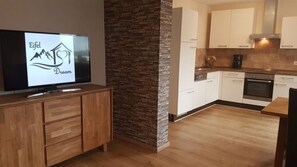 Fridge, microwave, oven, dishwasher - Apartment Zingsheld in Fleringen (8 km from Prüm) in the Eifel (Fleringen)
