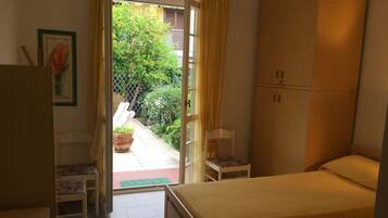 Apartment, 2 Bedrooms | 2 bedrooms, cribs/infant beds, bed sheets