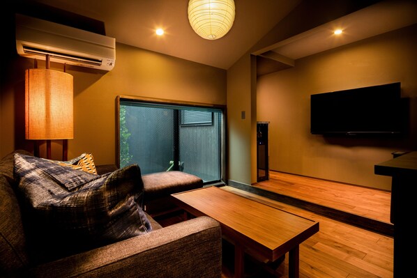 獨棟房屋 (Vacation Home) | 起居區 | 平面電視