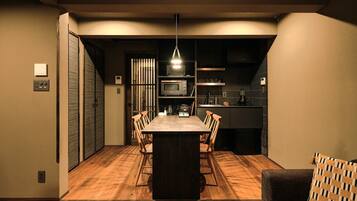 Nhà (Vacation Home) | Khu phòng khách | TV màn hình phẳng