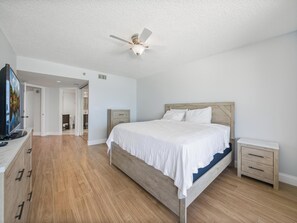3 bedrooms, iron/ironing board, Internet, bed sheets