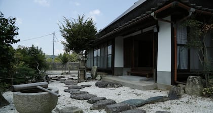 Syouyayasikitokura