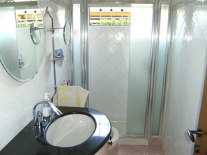 Apartment, 2 Bedrooms | Bathroom