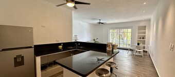 LUXURY ONE BEDROOM APARTMENT ★ 2 Double Beds with LAGOON VIEW