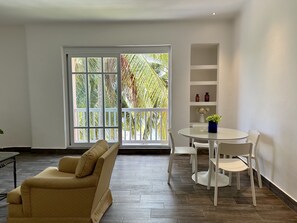 Interior - LUXURY ONE BEDROOM APARTMENT ★ 2 Double Beds with LAGOON VIEW (Cancún)