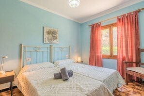 3 bedrooms, iron/ironing board, travel crib, WiFi