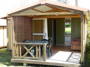 Bungalow Basic, 2 kamar tidur (B) | Teras/patio