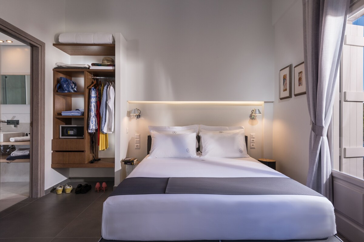 Phòng Suite tiện nghi đơn giản | 1 phòng ngủ, bộ đồ giường cao cấp, nệm có lớp đệm bông 