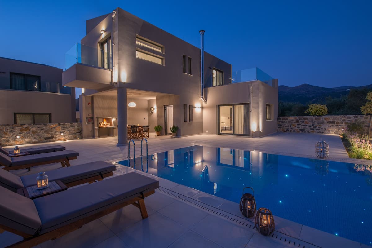 Private pool