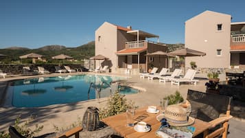 Seasonal outdoor pool
