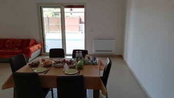Colazione a base di specialità locali inclusa, servita tutte le mattine