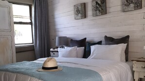 Quadruple Room | Bathroom - Zwinoni Lodge (Cape Town)