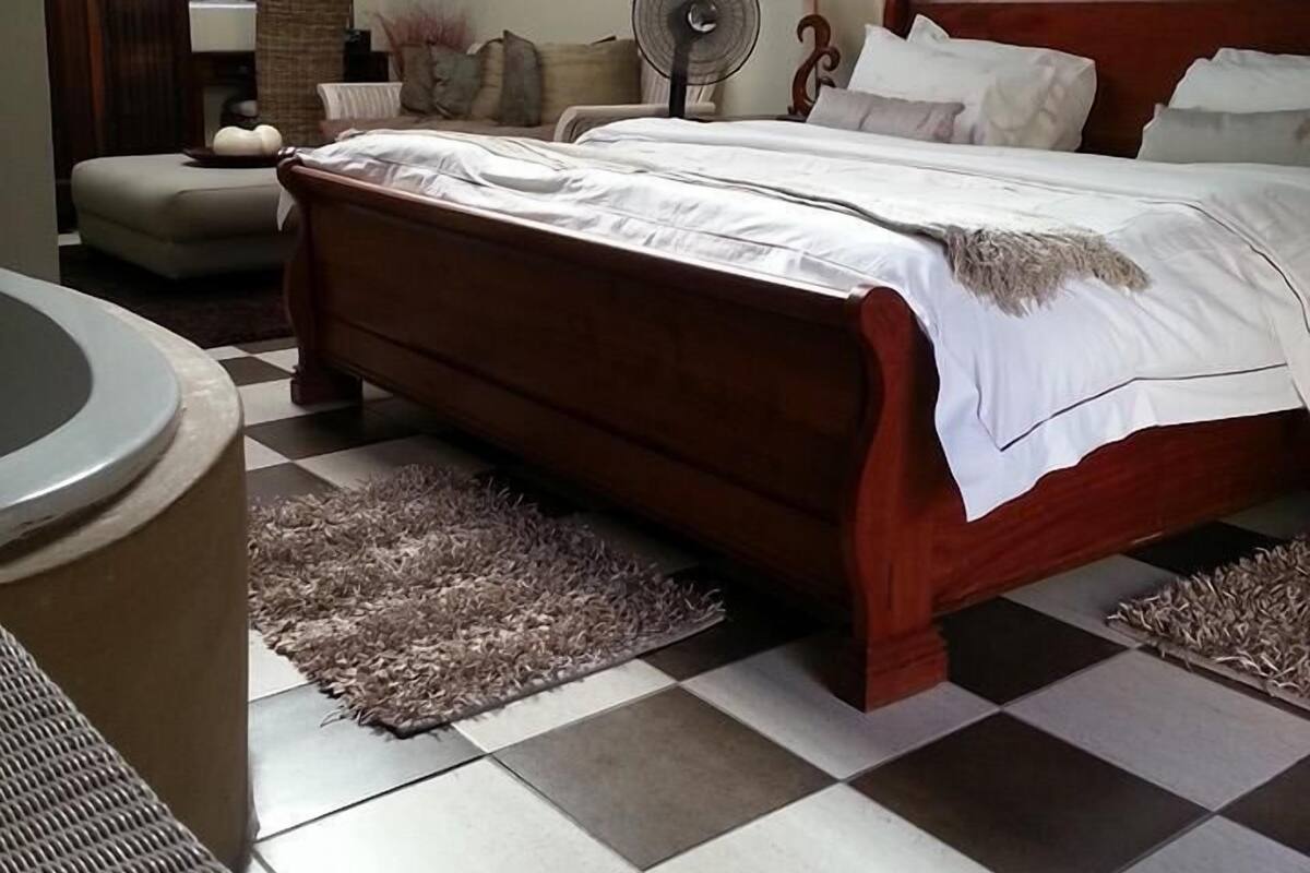 In-room safe, blackout drapes, WiFi (free), bed sheets