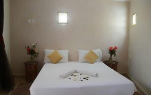 Iron/ironing board, free cots/infant beds, rollaway beds, free WiFi - Riad Makech (Marrakech)